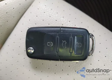 2008 Volkswagen Eos Komfort z USA, uszkodzony, nr VIN WVWBA71F18V038532